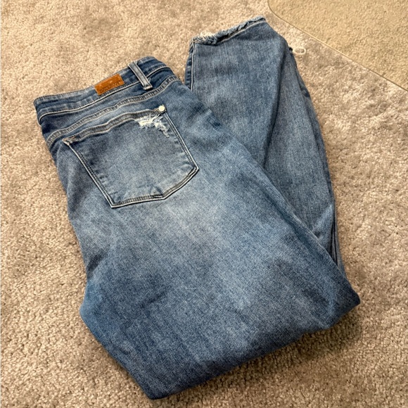 Judy Blue Women's Boyfriend Jeans in Blue - Picture 1 of 3